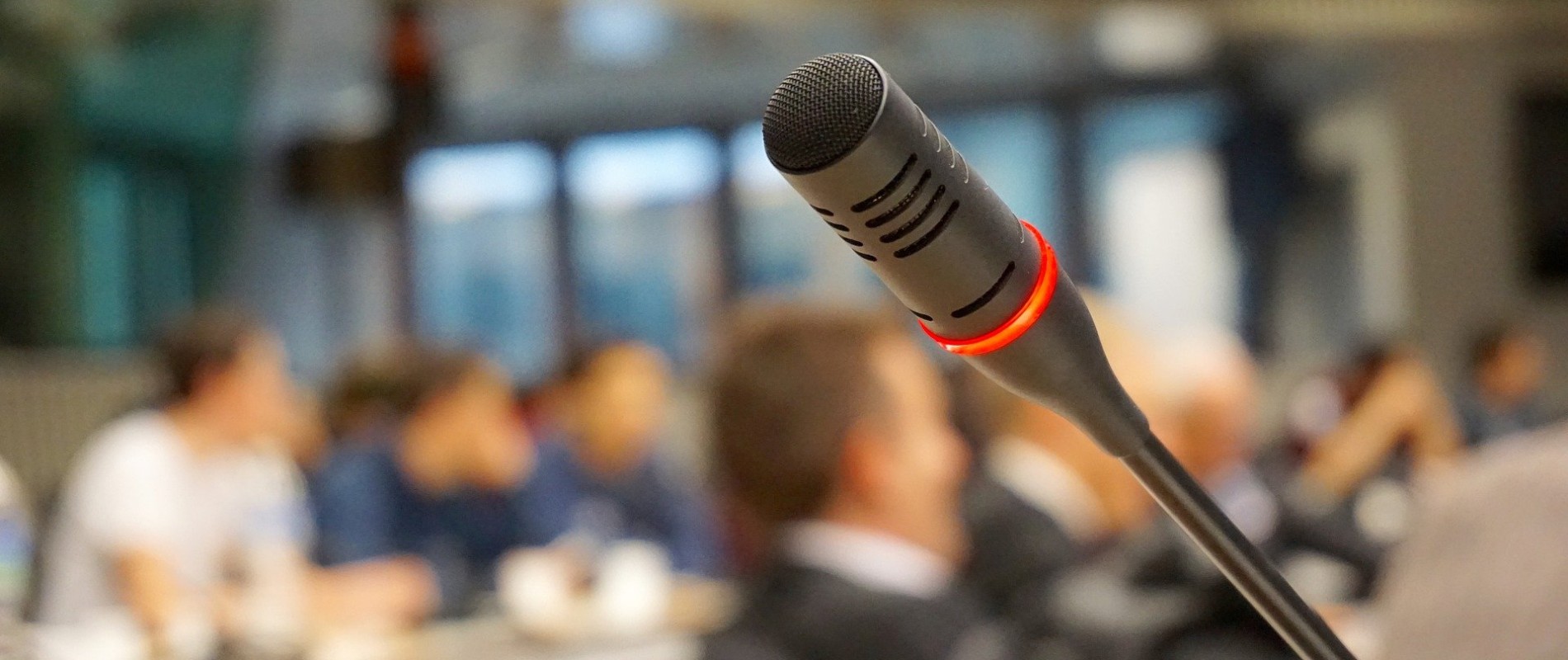 microphone-7042551920